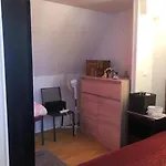 L'hôte De La Chaussée De Lille Pensión *