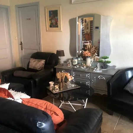 L'hote De La Chaussee De Lille Guest house