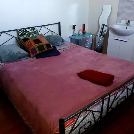 L'hote De La Chaussee De Lille * 투르네